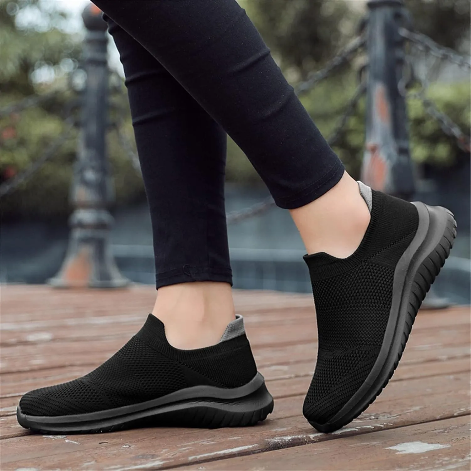 Athletic Shoes Women Slip On Running Shoes Non Slip Walking Shoes Lightweight Workout Shoes Breathable Fashion Sneakers