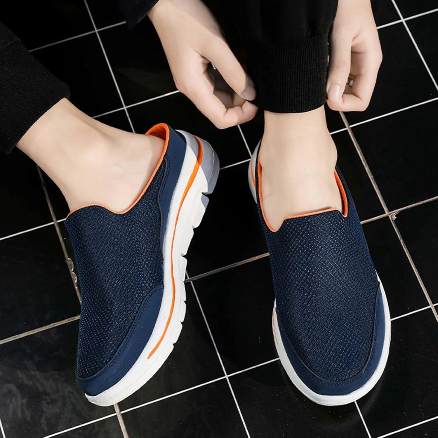 Comfortable and Breathable Flat Soled Slip On Mesh Heelless Casual Shoes for Men and Women Casual Skate Shoes