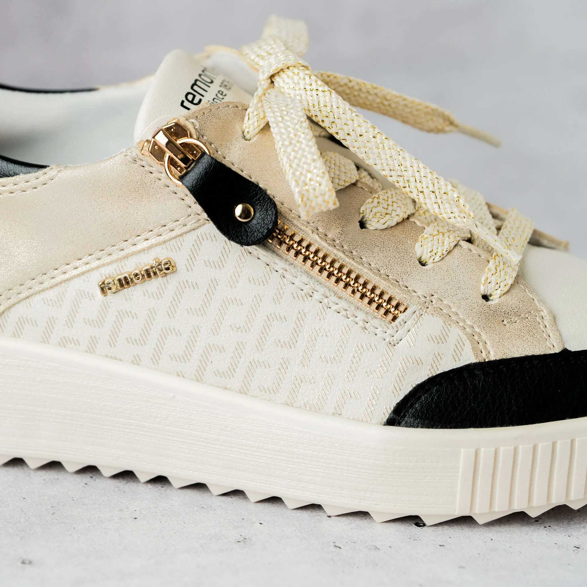 REMONTE - R7901